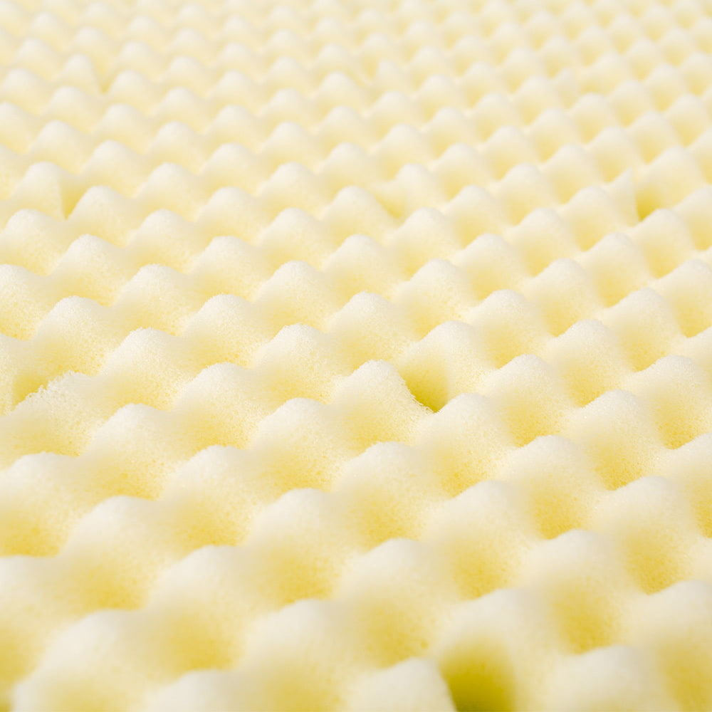 Baby mattress Comfort Abendrot Detailed photo of the nubbed structure on the core