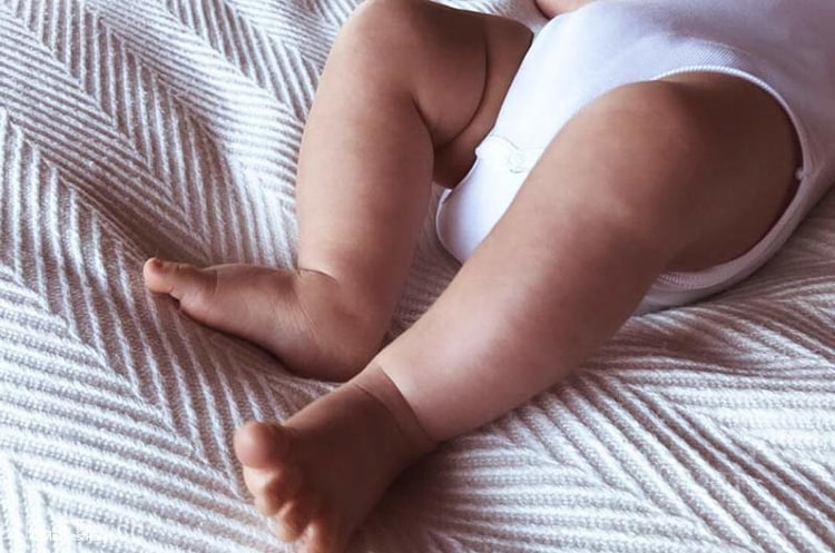 Kleine Babyfüße