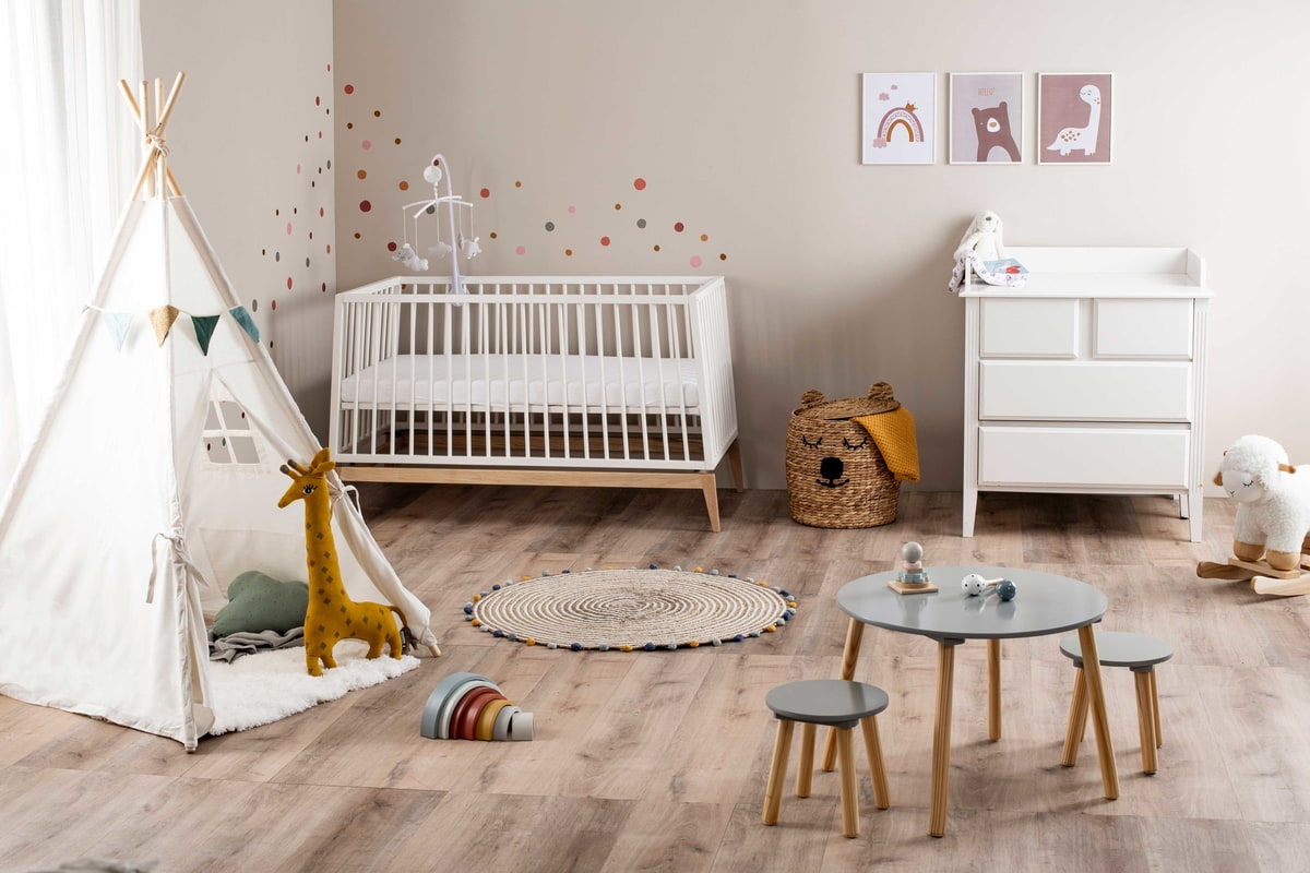 Habitación infantil amueblada con tipi Habitación infantil amueblada con tipi