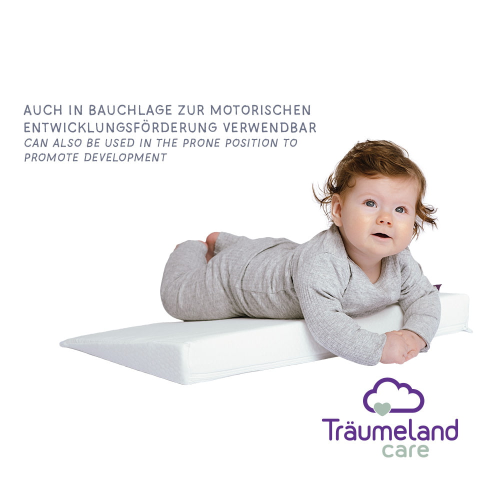 Träumeland Care Keilkissen Maxi Anwendung in Bauchlage