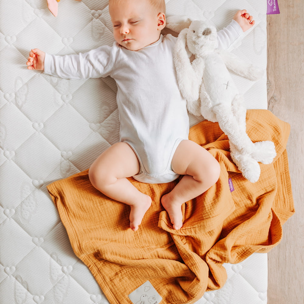 Cotton muslin baby blanket mustard yellow Cotton muslin baby blanket mustard yellow