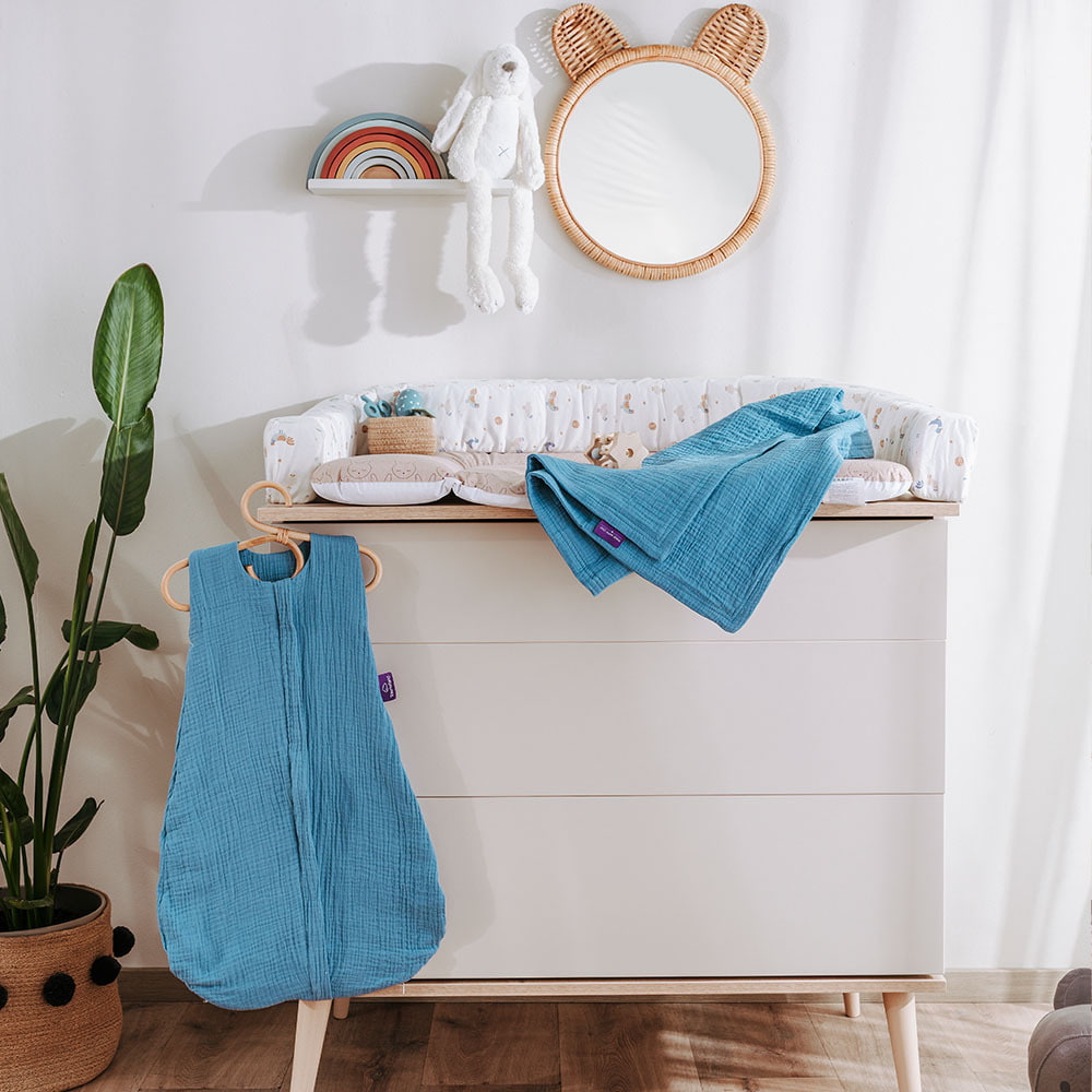 Wickelkommode mit Träumeland Schlafsack
