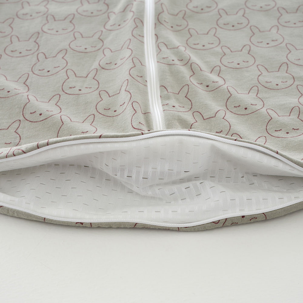 Summer sleeping bag Cuddly Bunny green in cotton detail ventilation slit