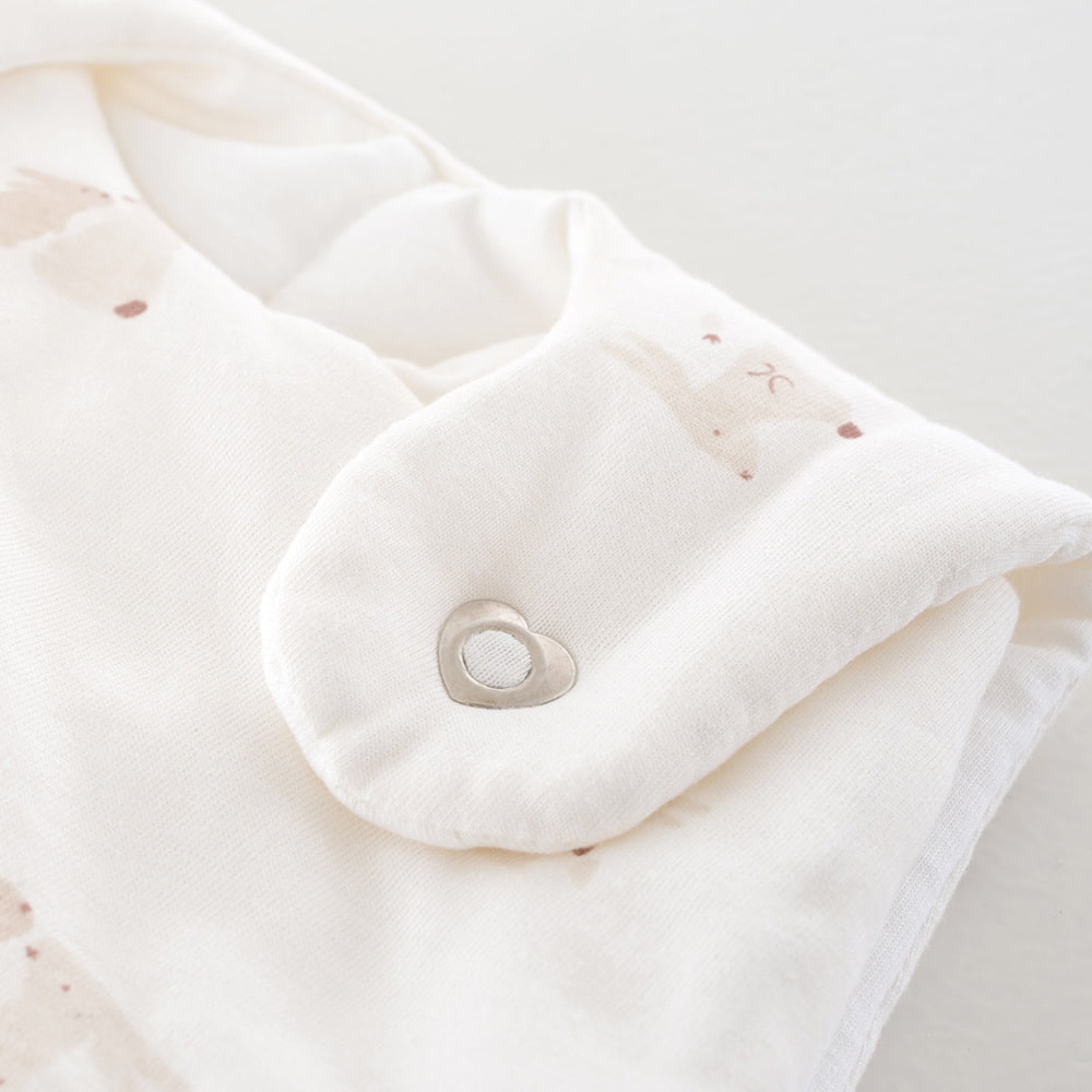 Schlafsack Hophop Bunny beige Detail Druckknöpfe