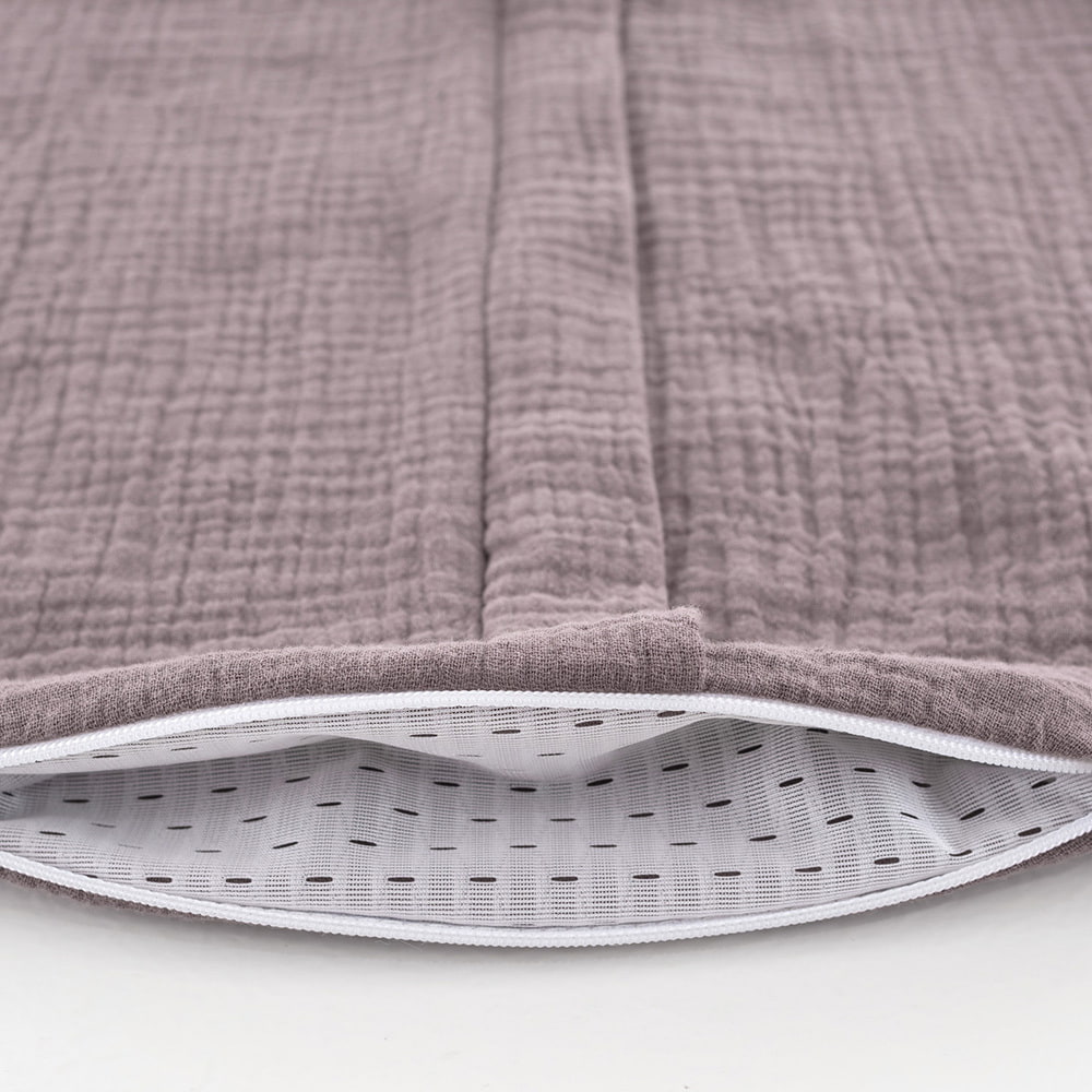 Summer Sleeping bag in cotton muslin cocoa plum detail ventilation slit