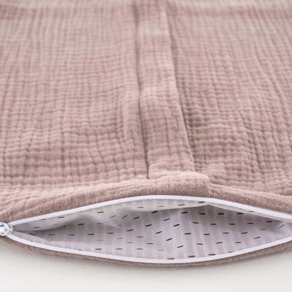 Summer Sleeping bag in cotton muslin chestnut detail ventilation slit