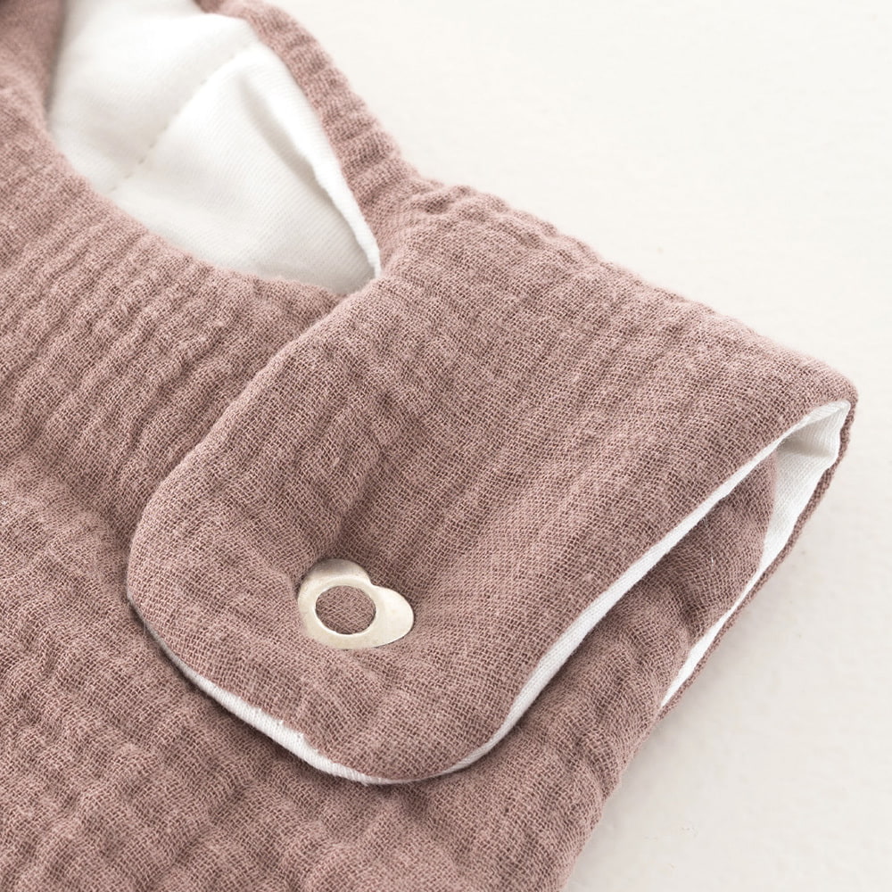 All-year sleeping bag in cotton muslin chestnut press stud