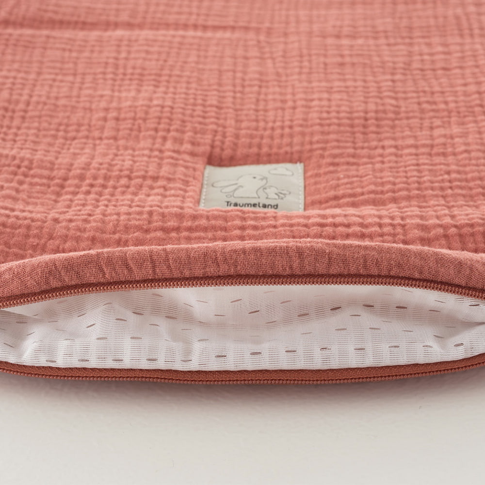 All-year sleeping bag apricot ventilation slit at the bottom