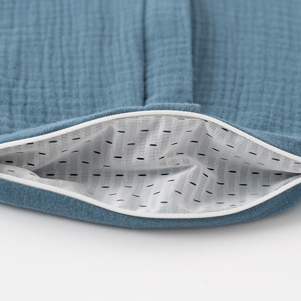 Summer Sleeping bag in cotton muslin denim blue detail ventilation slit