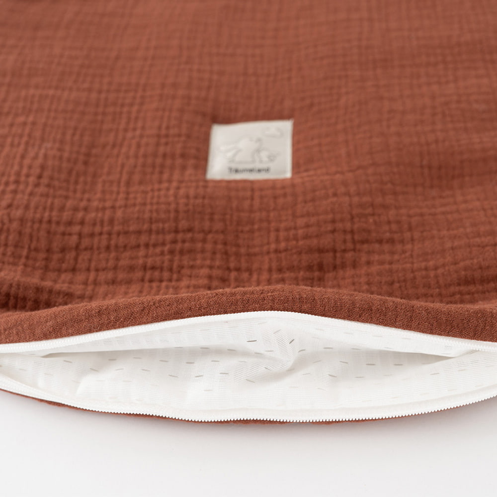 All Year Muslin Sleeping Bag terracotta ventilation slit