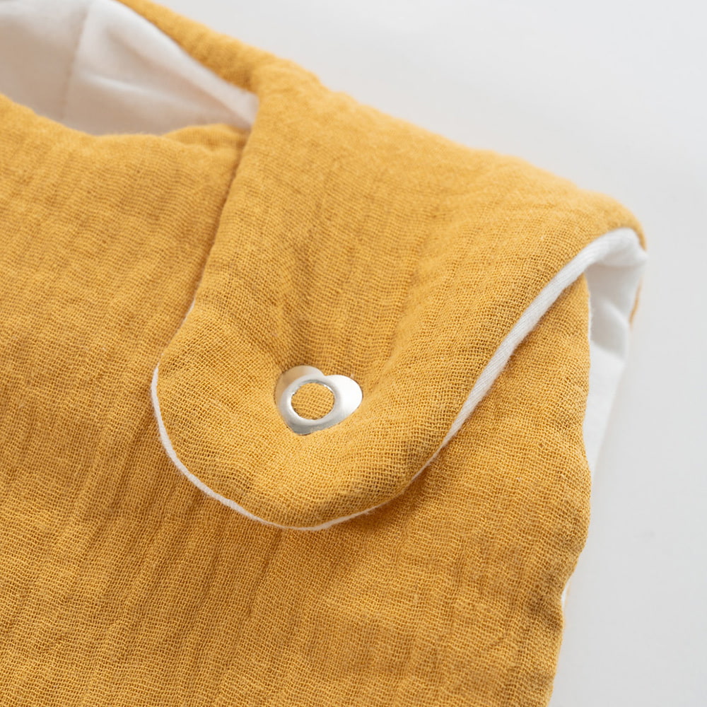 Year-round sleeping bag mustard yellow press stud