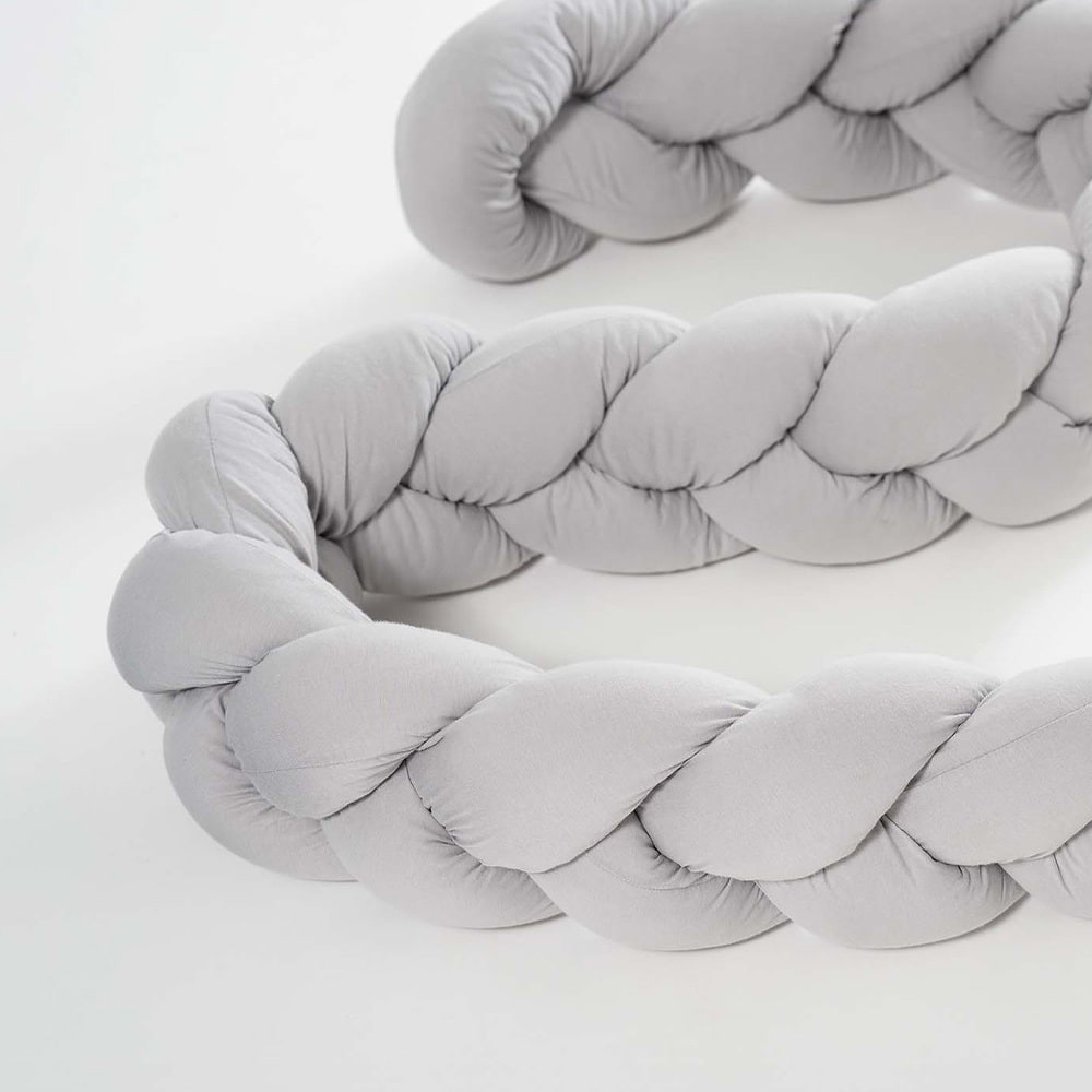 braided-bed-snake-in-the-color-light-grey-detail