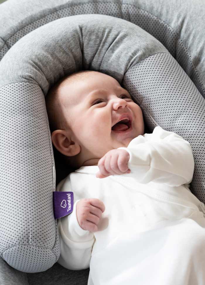 Baby nest with nest reducer traeumeland-babynest-home-air-baby-newborn