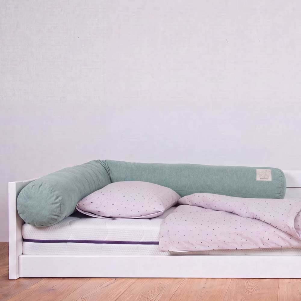 Snake bed bumper cats&dogs detail