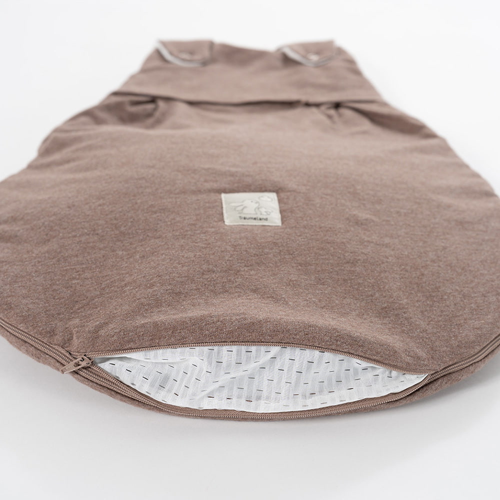 Baby sleeping-bag with ventilation, brown