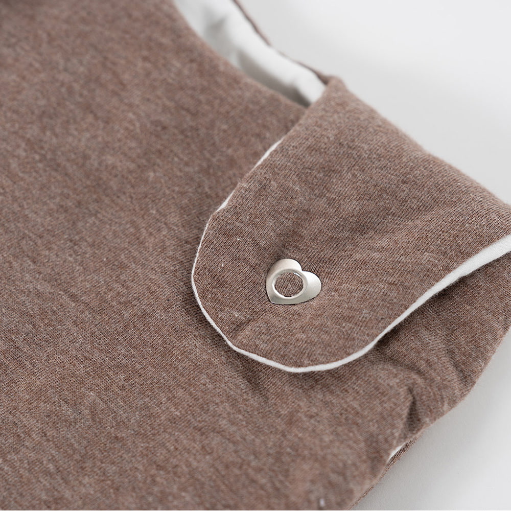 Adjustable-strap brown baby sleeping-bag