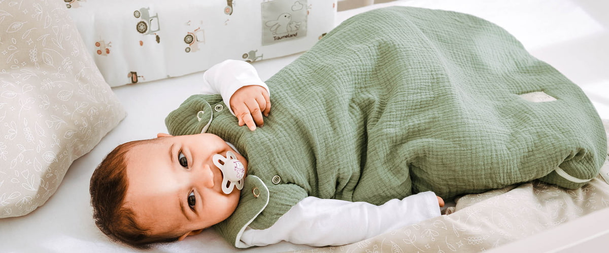Saco de dormir para bebé «Träumeland» de muselina Saco de dormir para bebé «Träumeland» de muselina verde